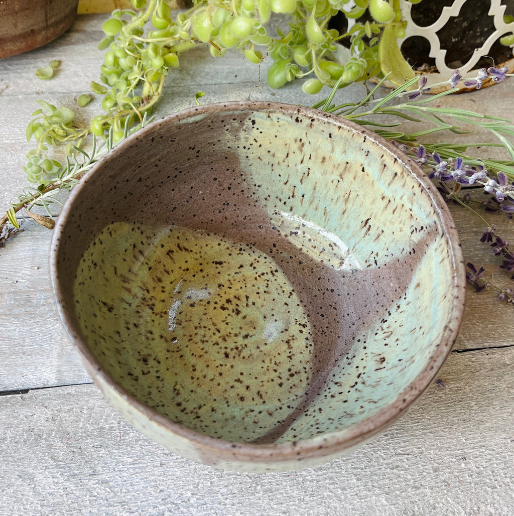 Handmade Stoneware Bowl, Wheel-Thrown Pottery – Fieldstone