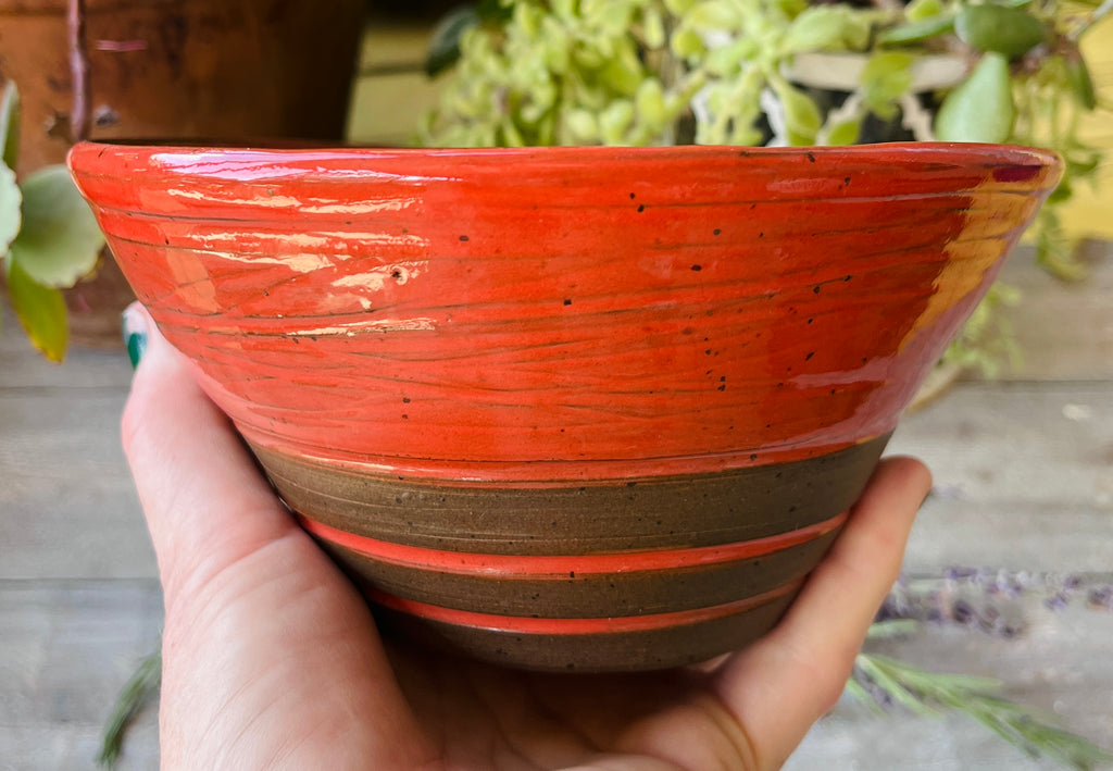 Handmade Stoneware Bowl, Wheel-Thrown Pottery – Poppy