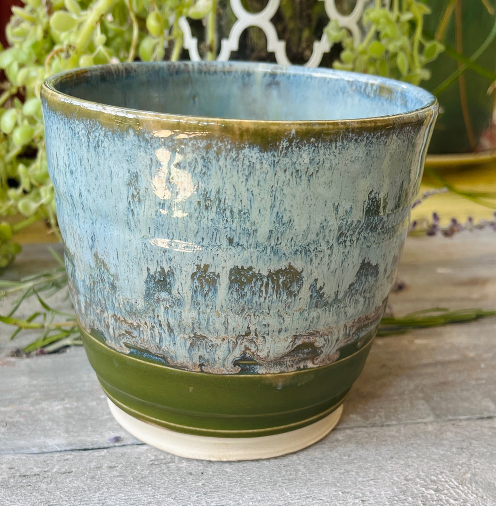 Handmade Stoneware Vessel, Wheel-Thrown Pottery – Morning Mist