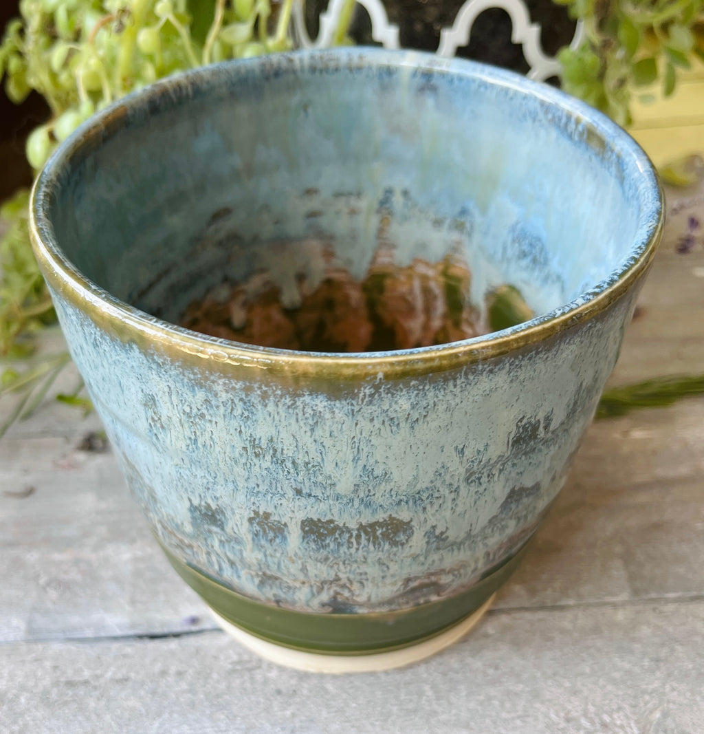 Handmade Stoneware Vessel, Wheel-Thrown Pottery – Morning Mist